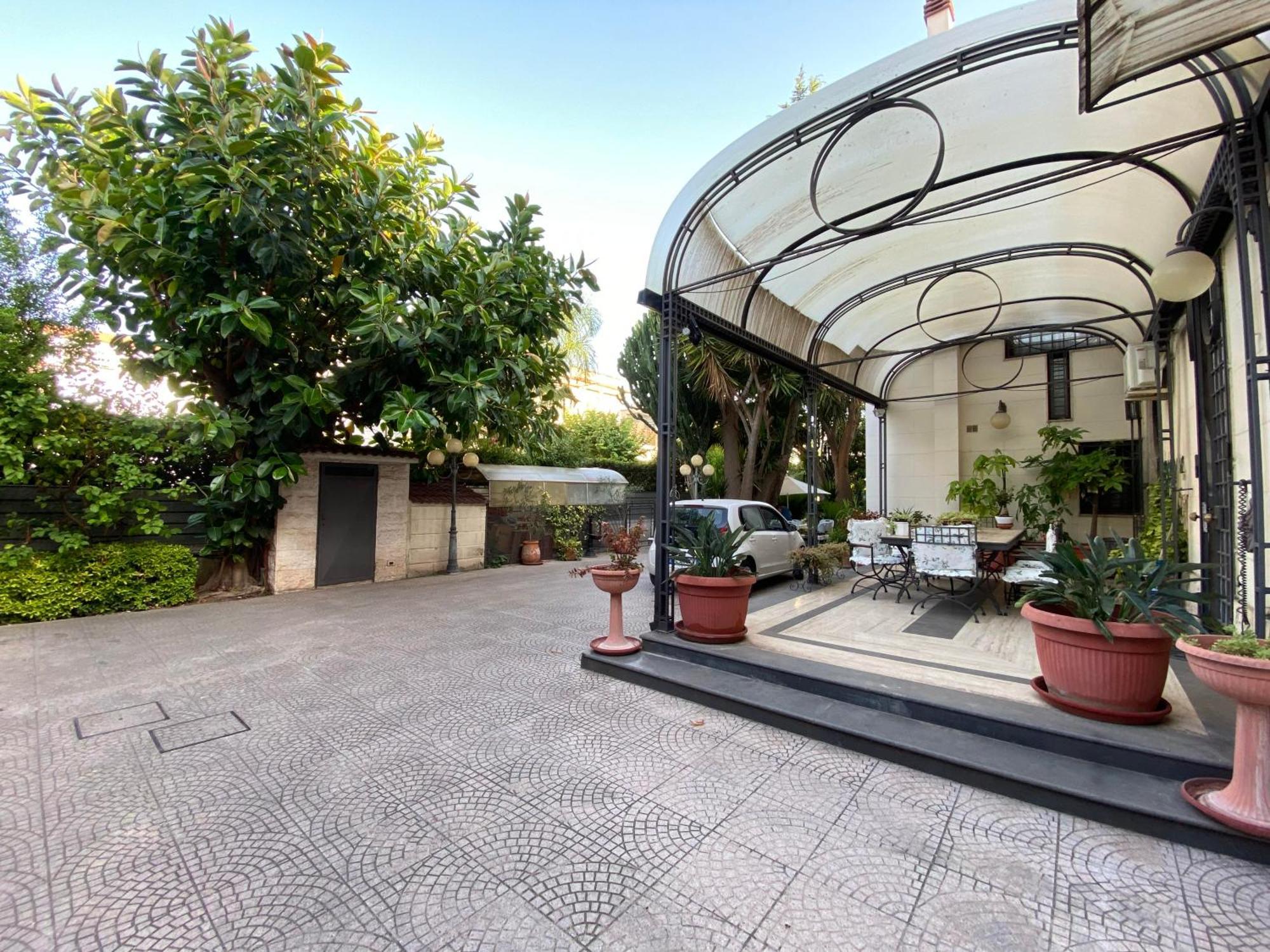 Villa Luigi XVI Таранто Экстерьер фото